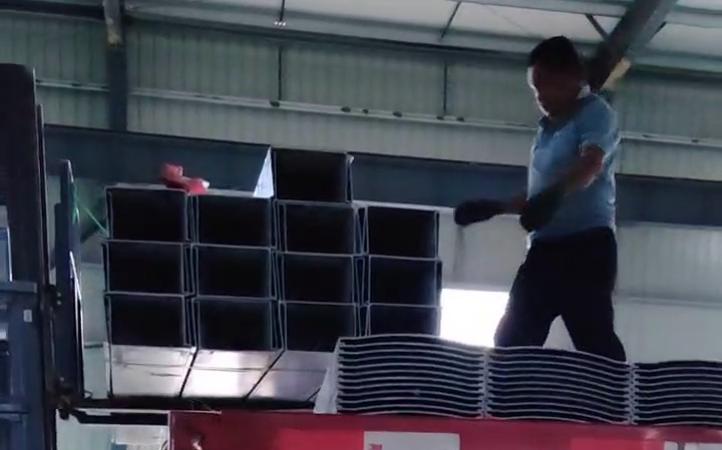 復(fù)合式玻璃鋼橋架
