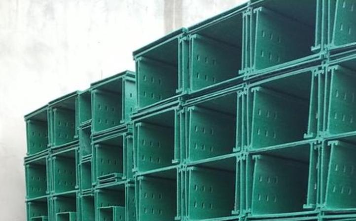 蘭州玻璃鋼電纜橋架廠